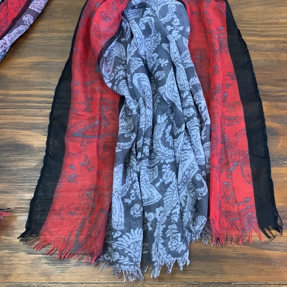 {Target}76”x 44” Sheer Grays/Blk/Red Floral Design Scarf - Picture 2 of 7